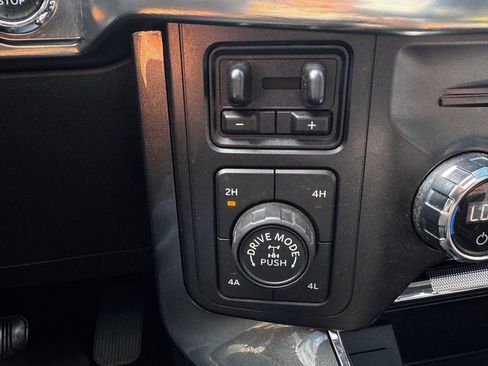 Used 2021 Ford F150 Lariat w/ Equipment Group 502A High AWD/4WD image 21