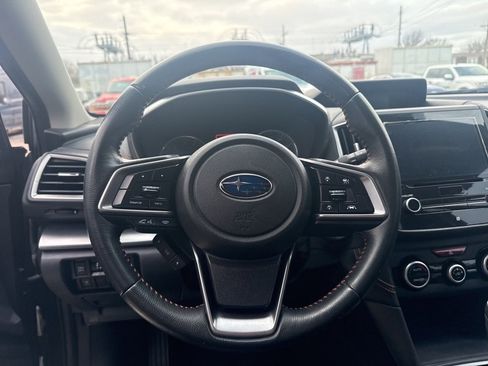 Used 2018 Subaru Crosstrek 2.0i Limited image 3
