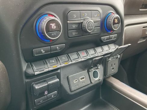 Used 2021 Chevrolet Silverado 1500 LT Trail Boss w/ Convenience Package II image 25