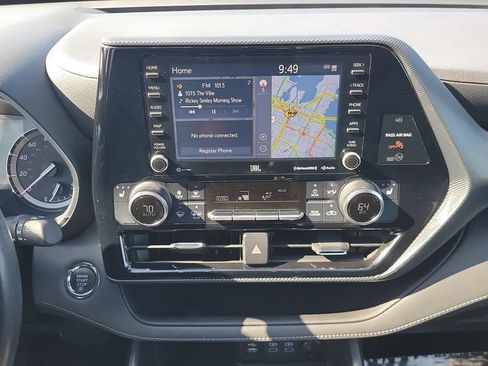 Used 2022 Toyota Highlander XSE FWD image 14