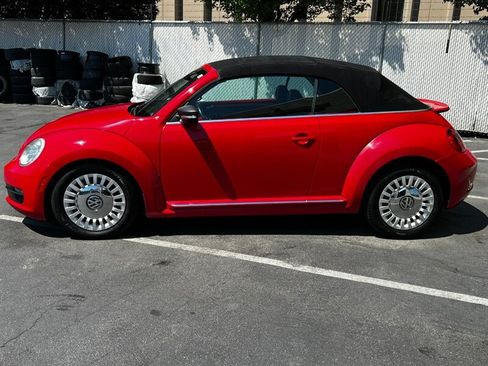 Used 2016 Volkswagen Beetle 1.8T S FWD image 10
