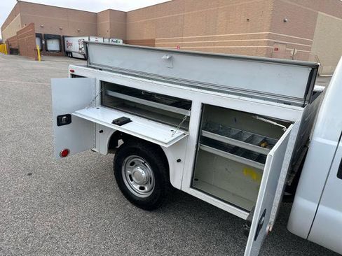 Used 2016 Ford F250 XL w/ Power Equipment Group image 29