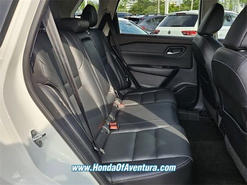 Used 2022 Nissan Rogue SL w/ SL Premium Package image 11