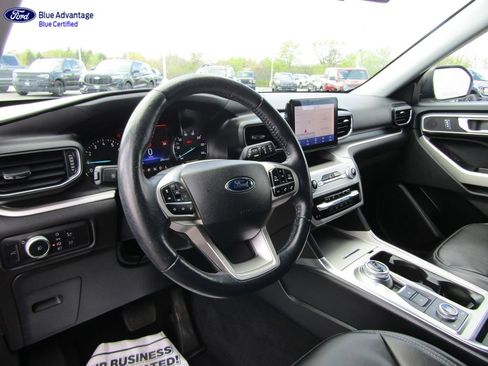 Certified 2022 Ford Explorer XLT w/ Equipment Group 202A AWD/4WD image 12