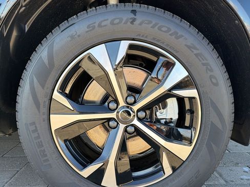 New 2026 Volvo XC60 B5 Core image 8