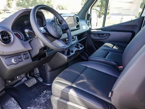 New 2025 Mercedes-Benz Sprinter 2500 image 17