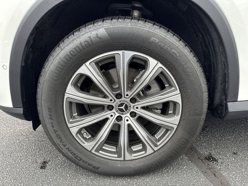 Used 2024 Mercedes-Benz GLC 300 4MATIC image 7