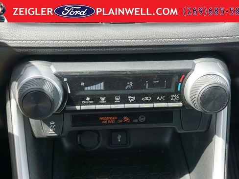 Used 2022 Toyota RAV4 LE FWD image 18