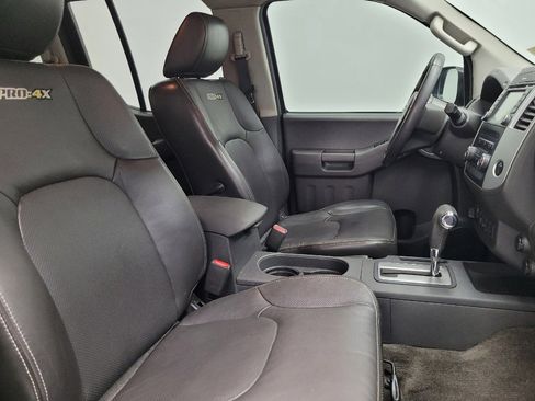 Used 2015 Nissan Xterra PRO-4X w/ Pro-4x Leather Package AWD/4WD image 21