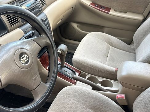 Used 2003 Toyota Corolla LE FWD image 7