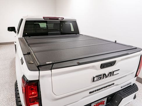 Used 2023 GMC Sierra 1500 Elevation w/ Elevation Premium Package AWD/4WD image 11