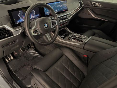 Used 2024 BMW X7 xDrive40i w/ M Sport Package AWD/4WD image 15