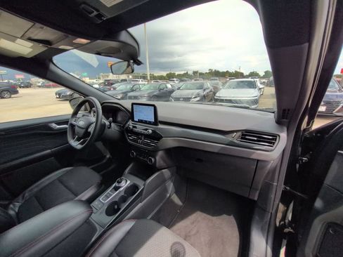Used 2025 Ford Escape ST-Line AWD/4WD image 31