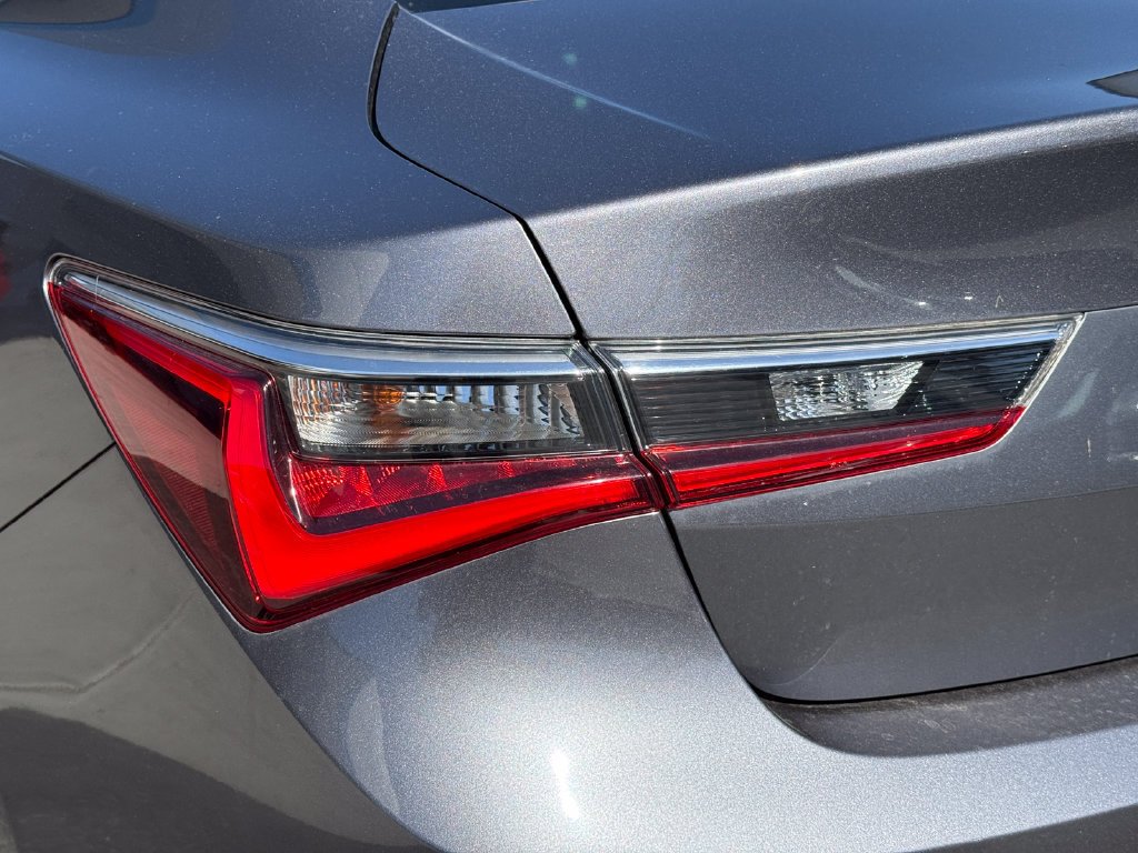 Used 2019 Acura ILX w/ Premium Package FWD image 10
