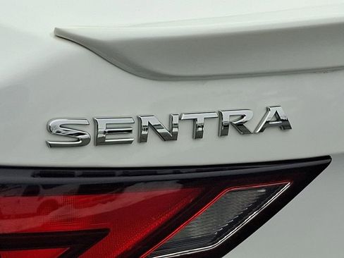 Used 2022 Nissan Sentra SR w/ SR Premium Package image 30