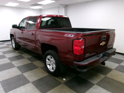 Used 2017 Chevrolet Silverado 1500 LT w/ All Star Edition AWD/4WD image 4