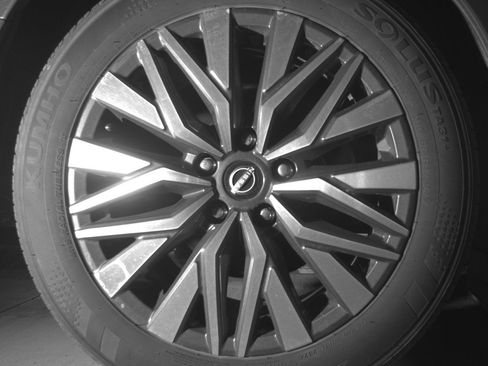 Used 2025 Nissan Altima 2.5 SV FWD image 15