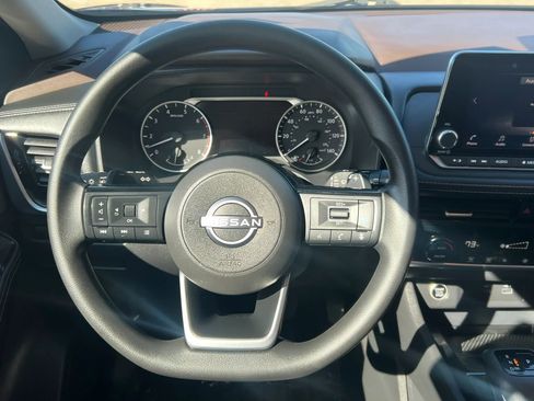 Used 2022 Nissan Rogue SV AWD/4WD image 15
