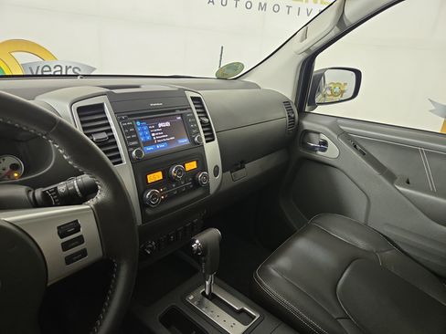 Used 2018 Nissan Frontier PRO-4X w/ Pro-4x Luxury Package AWD/4WD image 25