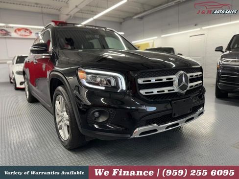 Used 2021 Mercedes-Benz GLB 250 4MATIC image 4