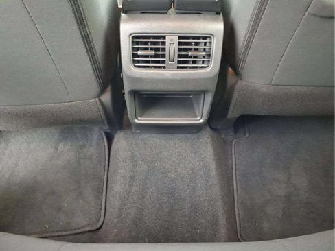 Used 2026 Nissan Rogue S FWD image 15
