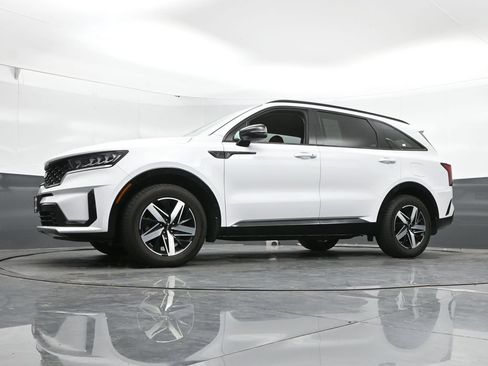 Used 2022 Kia Sorento S FWD image 46