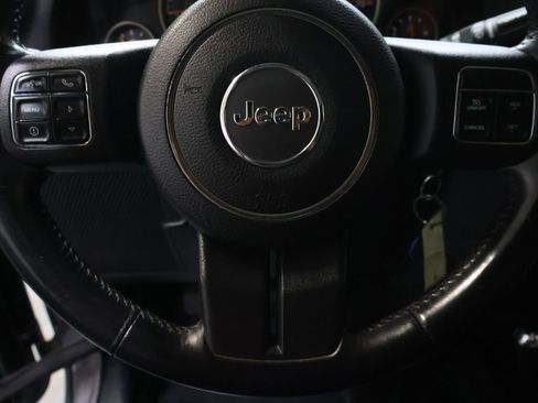 Used 2016 Jeep Wrangler Sahara AWD/4WD image 17