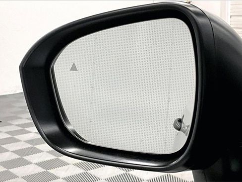 New 2025 Nissan Rogue S image 27