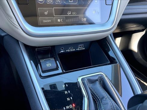 Certified 2025 Subaru Outback Limited image 25