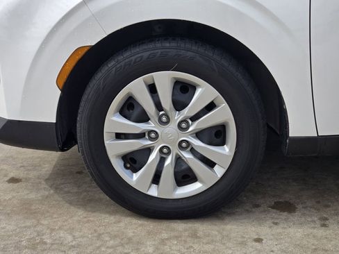 Used 2020 Kia Soul LX FWD image 17