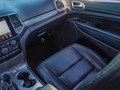 Used 2021 Jeep Grand Cherokee Limited w/ Trailer Tow Group IV image 26