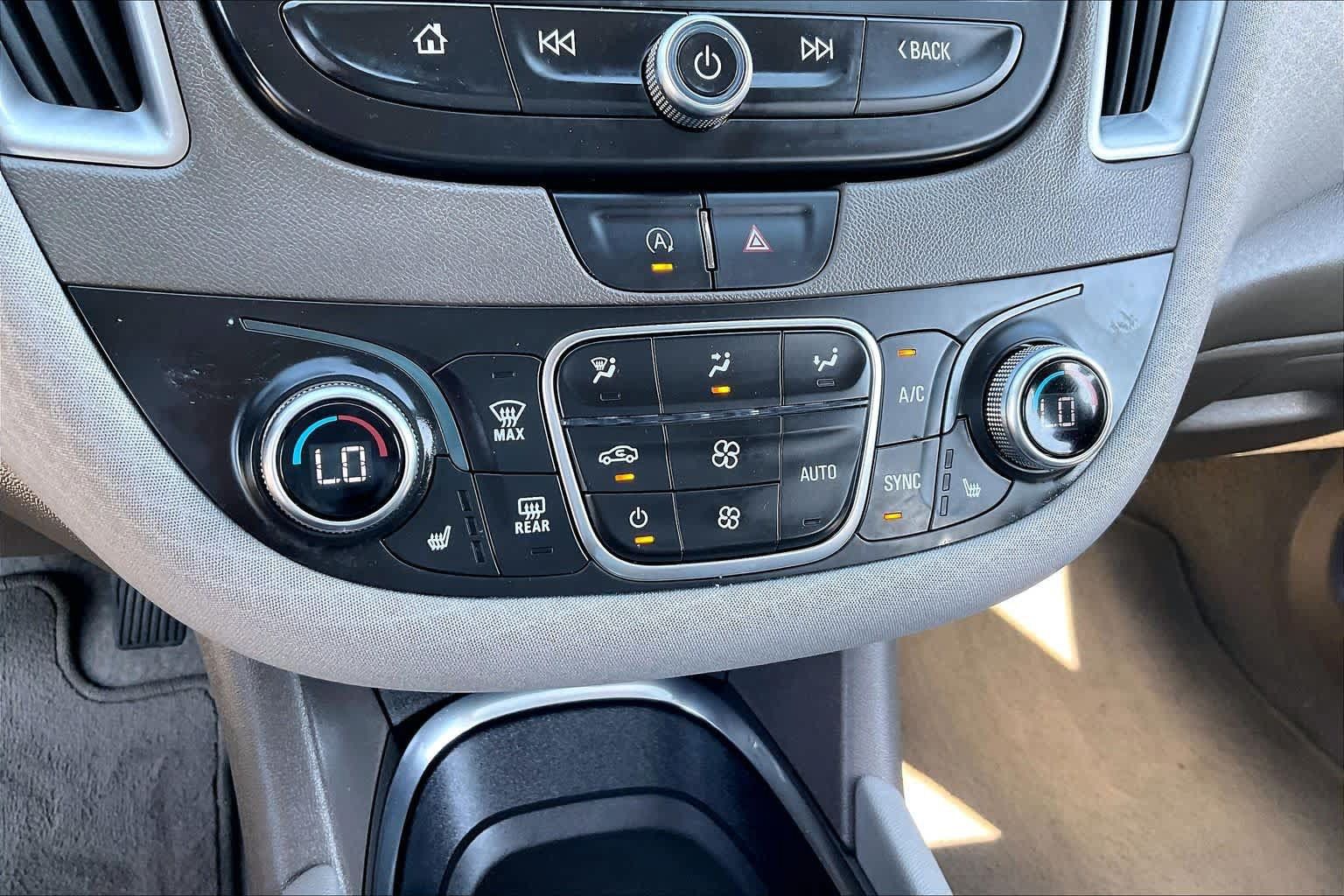 Used 2025 Chevrolet Malibu LT FWD image 31
