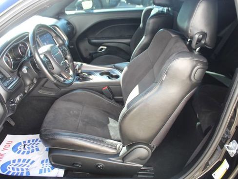 Used 2020 Dodge Challenger R/T w/ Plus Package image 27