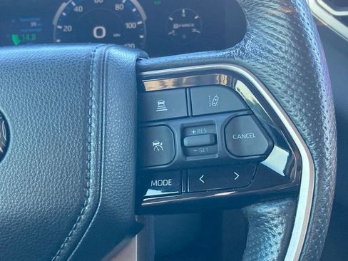 Used 2024 Toyota Tundra Limited AWD/4WD image 14