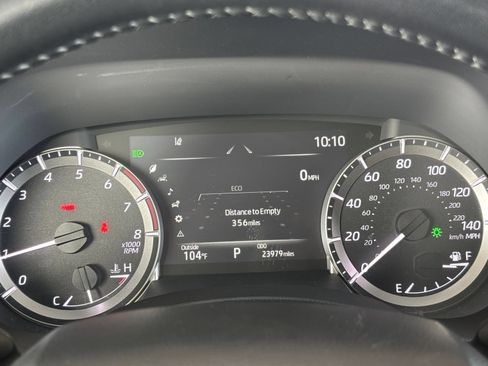 Used 2025 Toyota Highlander LE FWD image 42