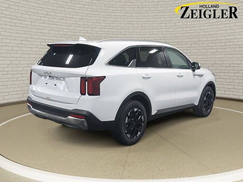 New 2026 Kia Sorento S image 5