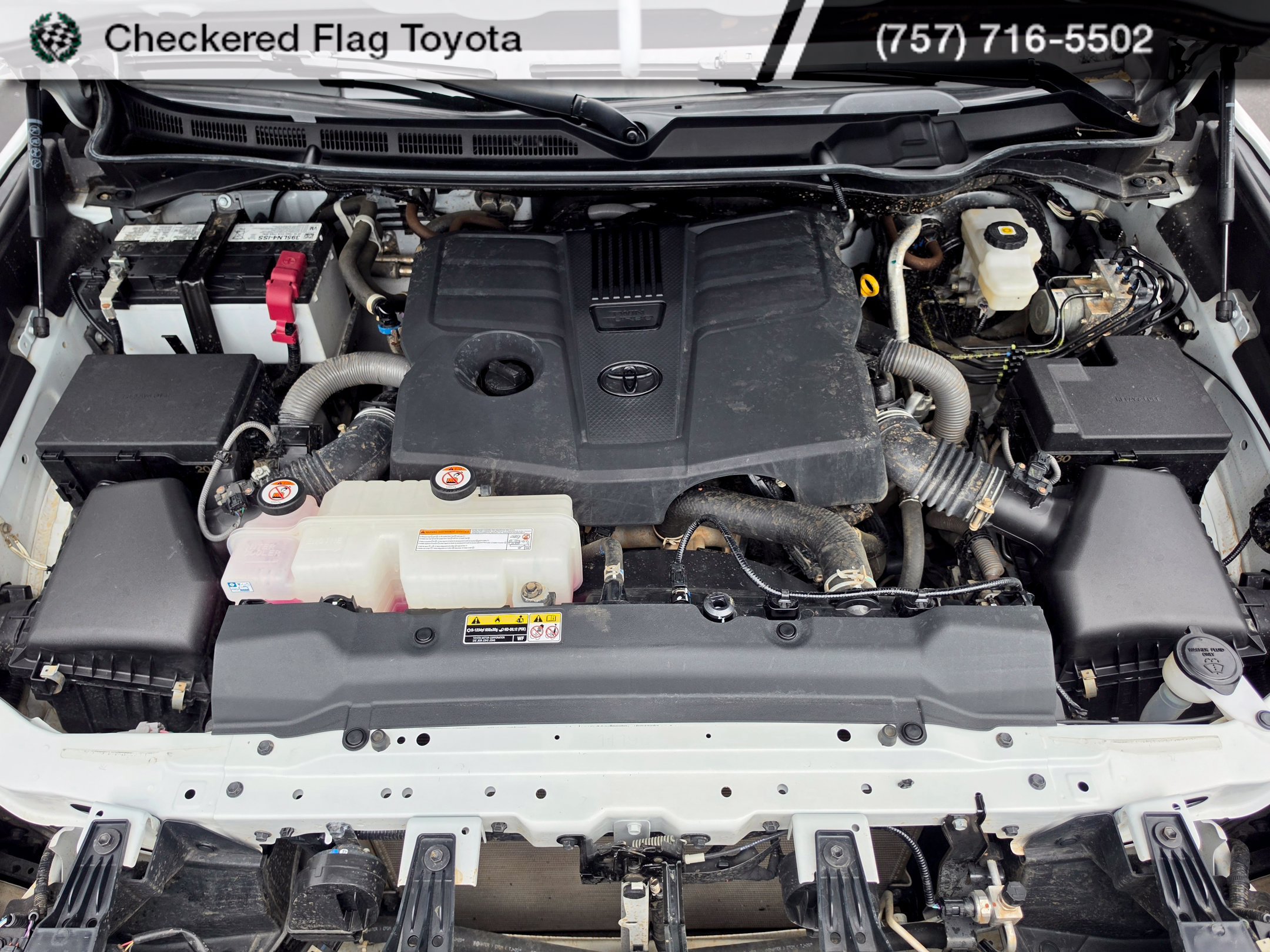 Used 2024 Toyota Tundra Limited AWD/4WD image 11