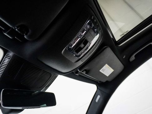 Used 2025 Mercedes-Benz GLE 450e 4MATIC image 29