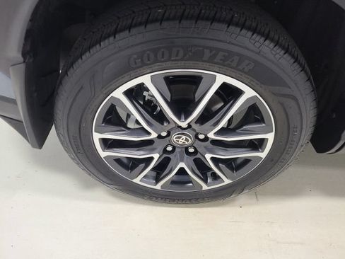 Certified 2026 Toyota Corolla Cross XLE w/ Convenience Package FWD image 38