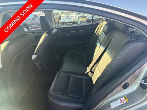 Used 2015 Lexus ES 350 w/ Luxury Package FWD image 20