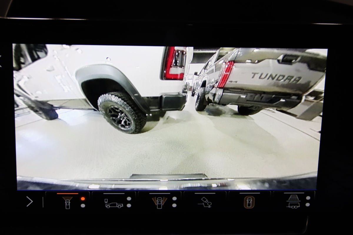 Used 2026 GMC Sierra 3500 SLE w/ SLE Value Package AWD/4WD image 22