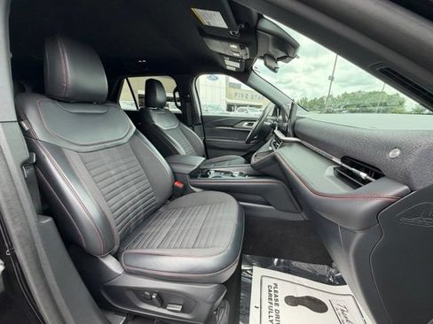 Certified 2025 Ford Explorer ST-Line AWD/4WD image 21