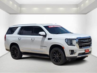 Used 2024 GMC Yukon SLT w/ SLT Premium Package