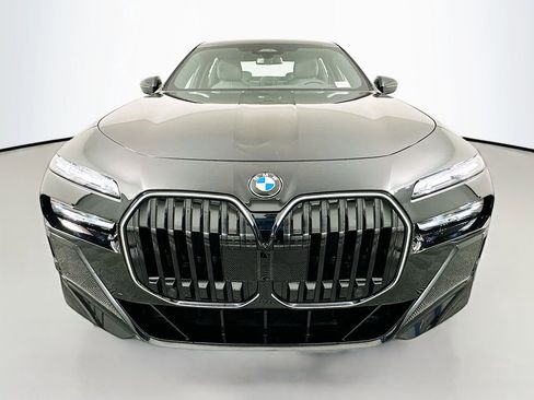 New 2026 BMW 760i xDrive w/ Executive Package AWD/4WD image 2