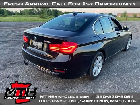 Used 2017 BMW 330i xDrive Sedan AWD/4WD image 8