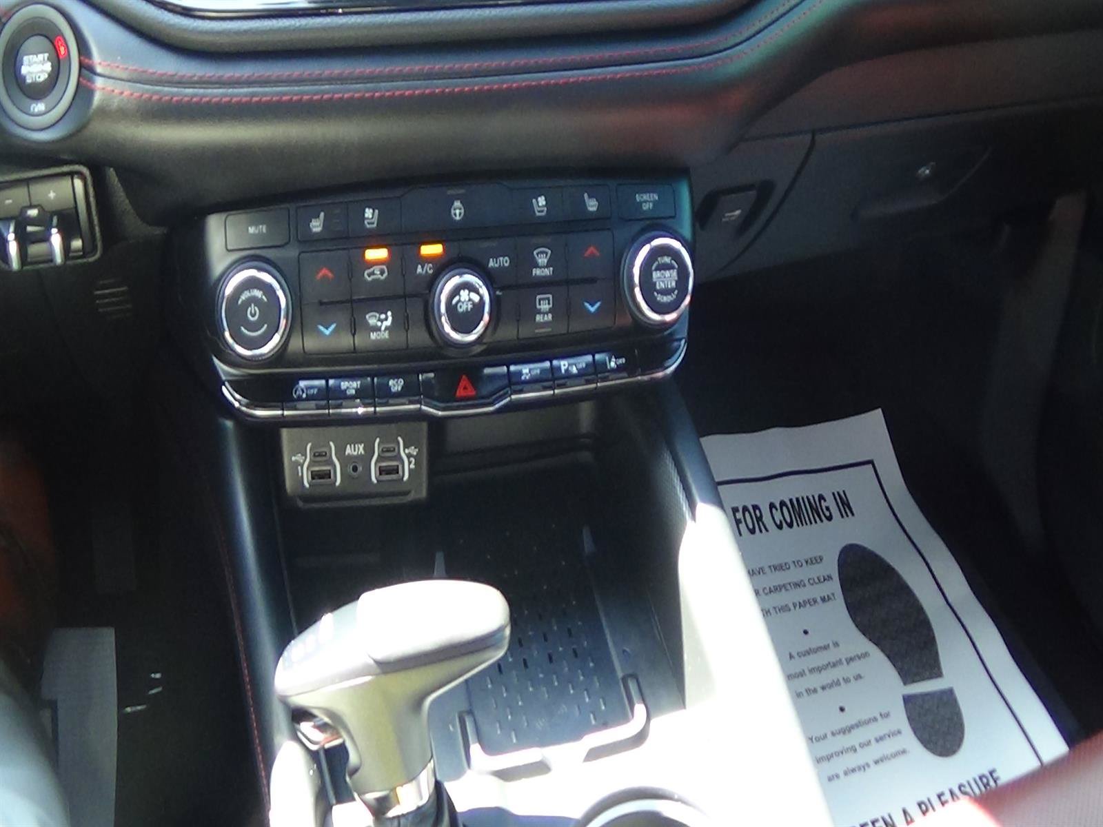 Certified 2025 Dodge Durango GT AWD/4WD image 24