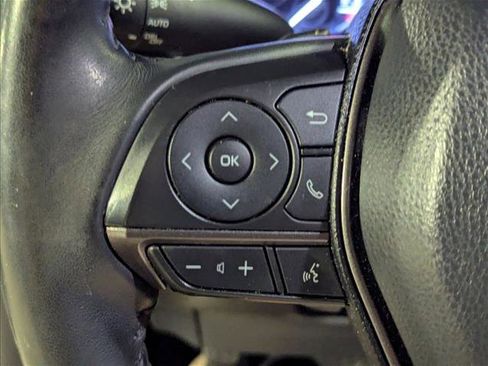 Used 2022 Toyota Camry SE image 9