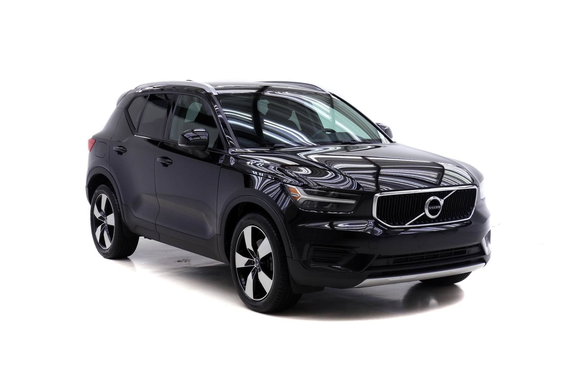 Used 2019 Volvo XC40 T5 Momentum AWD/4WD image 2