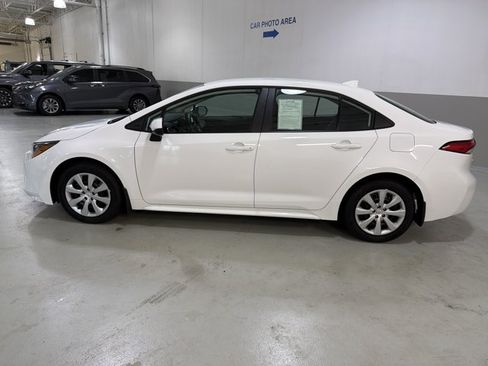 Used 2026 Toyota Corolla LE FWD image 4