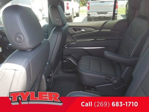 New 2026 Chevrolet Traverse High Country w/ LPO, Floor Liner Package AWD/4WD image 42